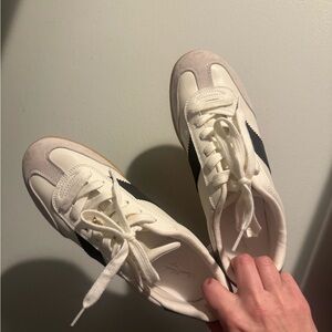 Universal Thread White and Black Athletic Shoes